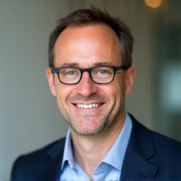 Porträt von Lars Müller